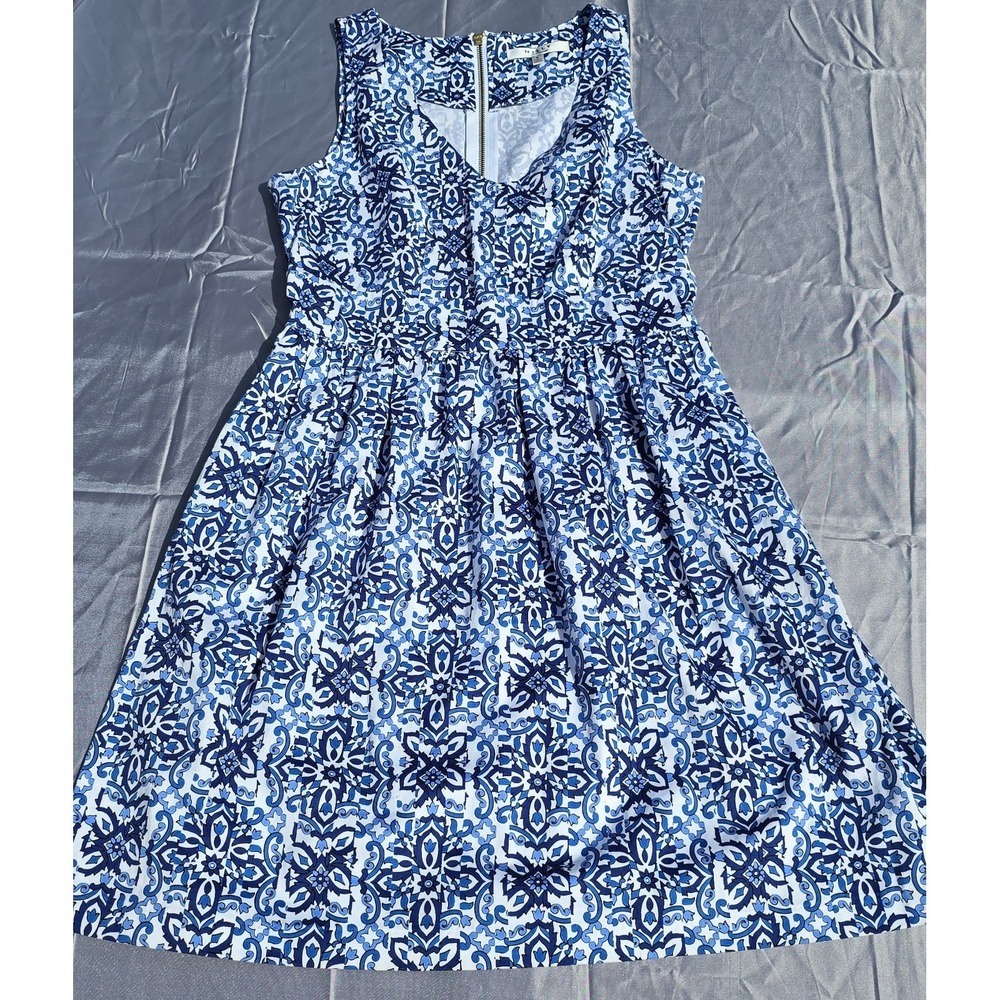 Milly‎ Women  Floral Print Fit Flare Dress Sz 8 Blue White Sleeveless V Neck